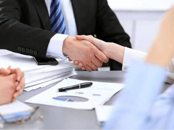 在沙特阿拉伯注册一家公司需要遵循哪些步骤？